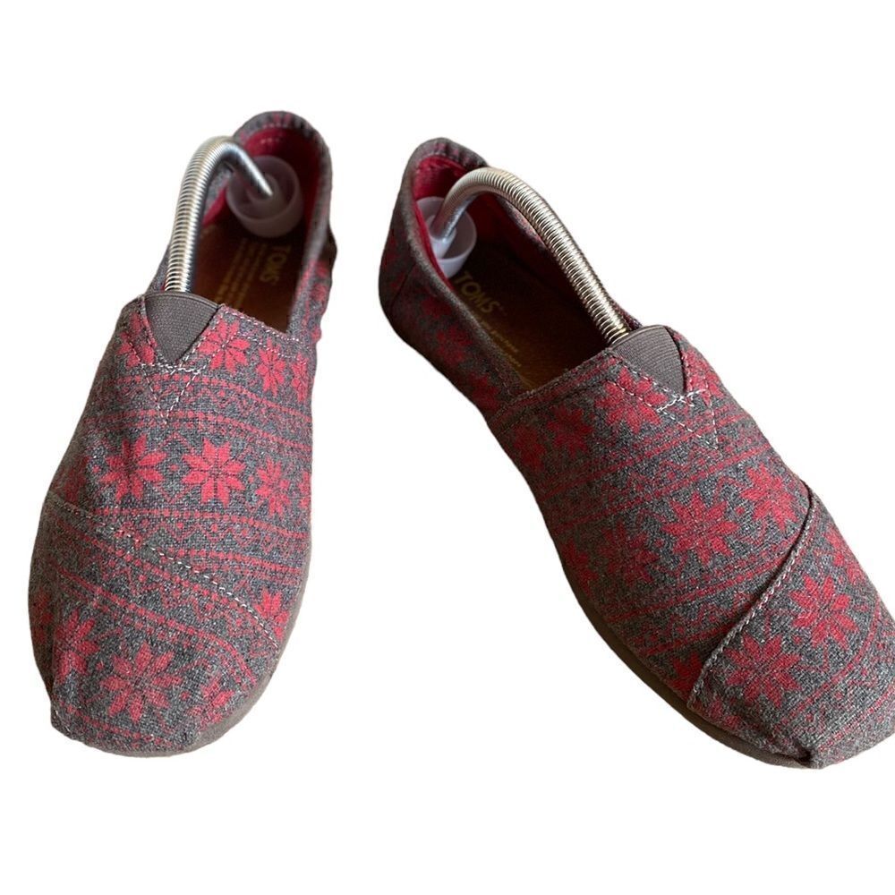TOMS Snowflake Slip On Flats Gray And Red Size 10.5